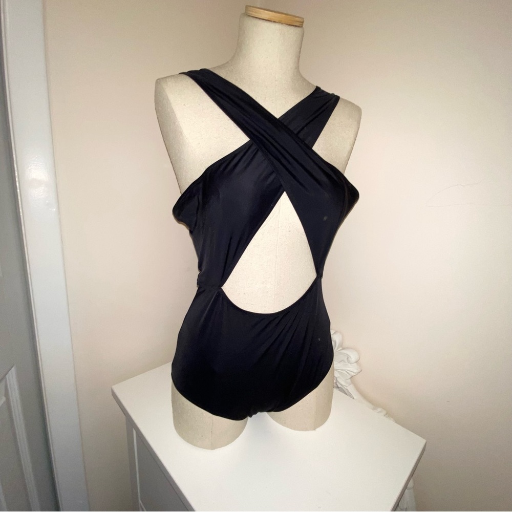 Crossed black unikini